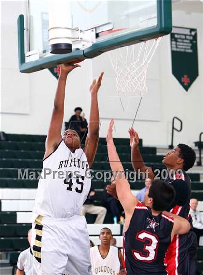 Thumbnail 2 in St. John's vs. North Forest (Texas Jamboree) photogallery.