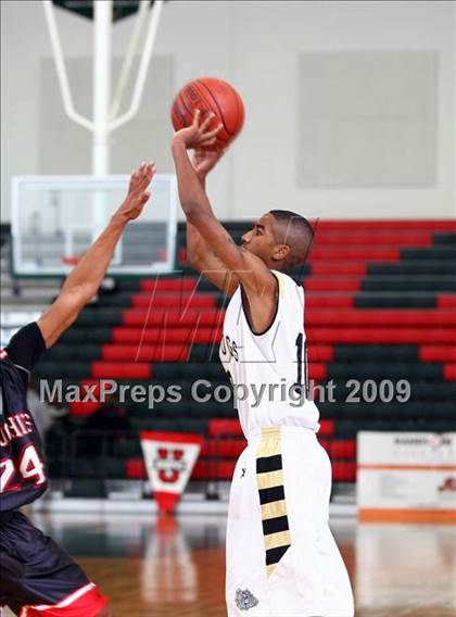 Thumbnail 3 in St. John's vs. North Forest (Texas Jamboree) photogallery.