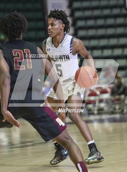 Thumbnail 3 in Mount Vernon vs Baldwin (NYSPHSAA Class AA Semifinal) photogallery.