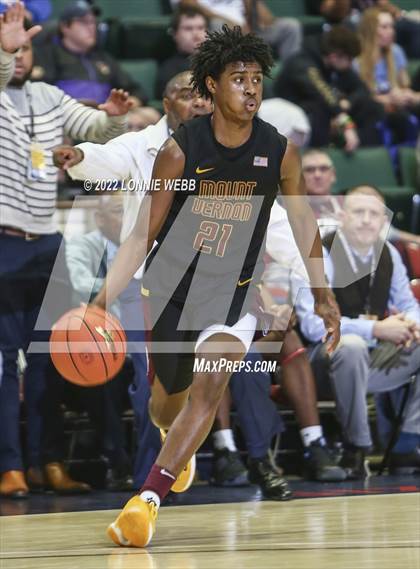 Thumbnail 2 in Mount Vernon vs Baldwin (NYSPHSAA Class AA Semifinal) photogallery.