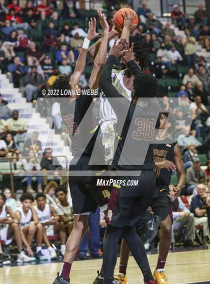 Thumbnail 1 in Mount Vernon vs Baldwin (NYSPHSAA Class AA Semifinal) photogallery.