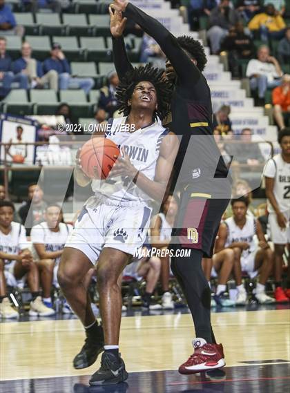Thumbnail 1 in Mount Vernon vs Baldwin (NYSPHSAA Class AA Semifinal) photogallery.
