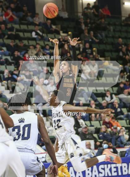 Thumbnail 1 in Mount Vernon vs Baldwin (NYSPHSAA Class AA Semifinal) photogallery.