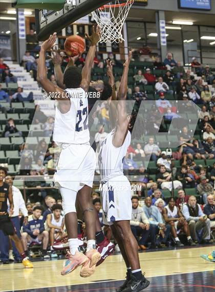 Thumbnail 1 in Mount Vernon vs Baldwin (NYSPHSAA Class AA Semifinal) photogallery.