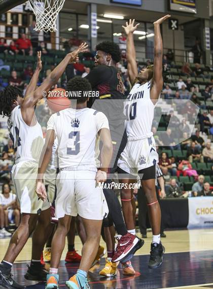 Thumbnail 3 in Mount Vernon vs Baldwin (NYSPHSAA Class AA Semifinal) photogallery.