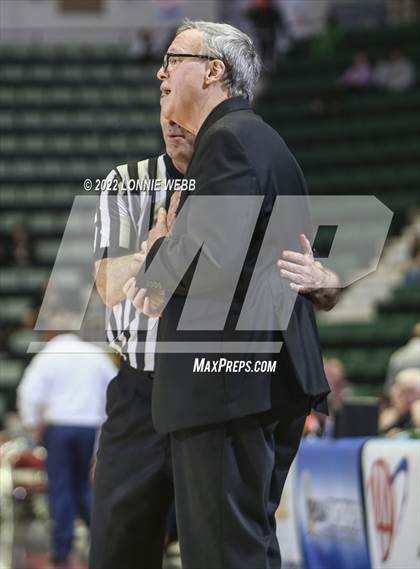 Thumbnail 2 in Mount Vernon vs Baldwin (NYSPHSAA Class AA Semifinal) photogallery.