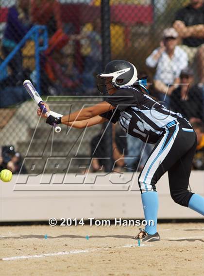 Thumbnail 3 in Thompson Valley vs Pueblo West (CHSAA 4A State First Round) photogallery.
