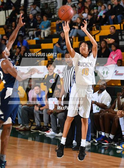 Thumbnail 3 in Chino Hills vs. Buckeye (Classic at Damien) photogallery.