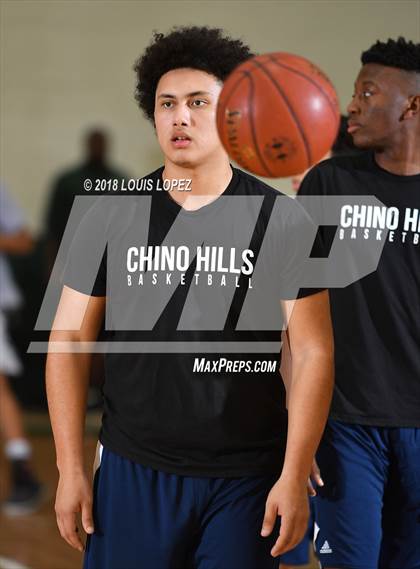Thumbnail 1 in Chino Hills vs. Buckeye (Classic at Damien) photogallery.