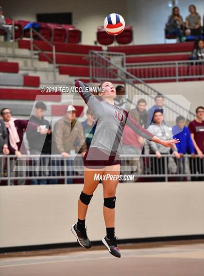 Thumbnail 3 in Morrilton vs. Valley View (AAA 4A Semifinal Playoff) photogallery.