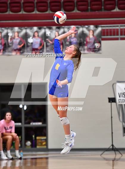 Thumbnail 3 in Morrilton vs. Valley View (AAA 4A Semifinal Playoff) photogallery.
