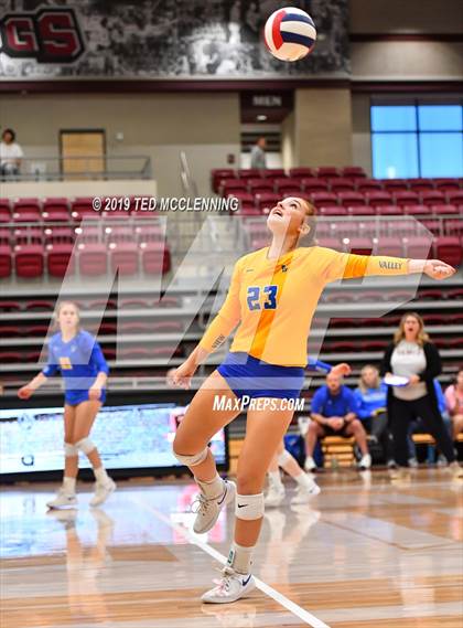 Thumbnail 2 in Morrilton vs. Valley View (AAA 4A Semifinal Playoff) photogallery.