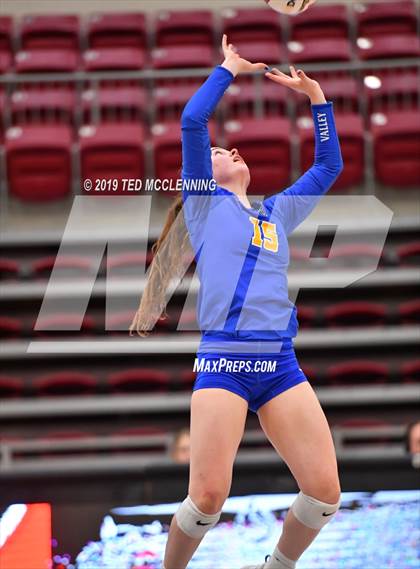 Thumbnail 2 in Morrilton vs. Valley View (AAA 4A Semifinal Playoff) photogallery.