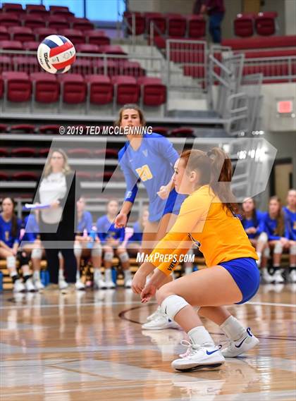 Thumbnail 1 in Morrilton vs. Valley View (AAA 4A Semifinal Playoff) photogallery.