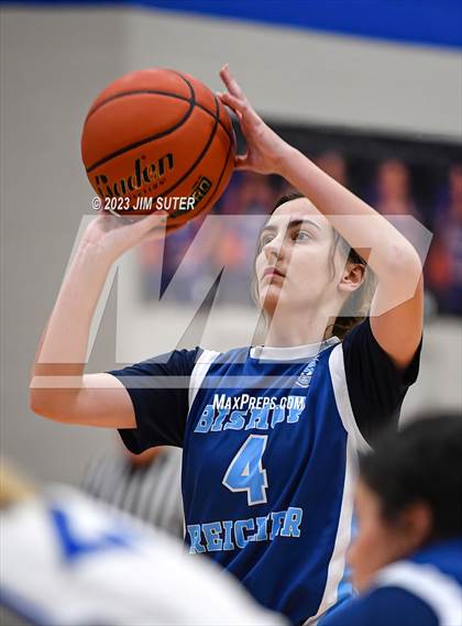 Thumbnail 3 in Brazos Christian vs Reicher Catholic  photogallery.