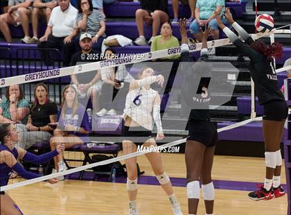 Thumbnail 2 in Stevens @ Boerne photogallery.