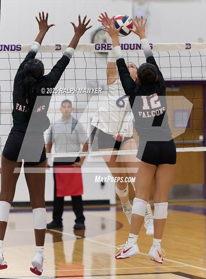 Thumbnail 3 in Stevens @ Boerne photogallery.