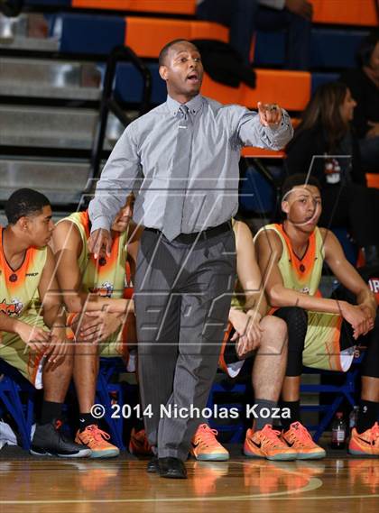 Thumbnail 1 in Victory Prep vs. Future College Prep (Tarkanian Classic) photogallery.