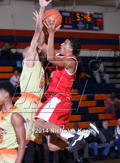 Thumbnail 2 in Victory Prep vs. Future College Prep (Tarkanian Classic) photogallery.