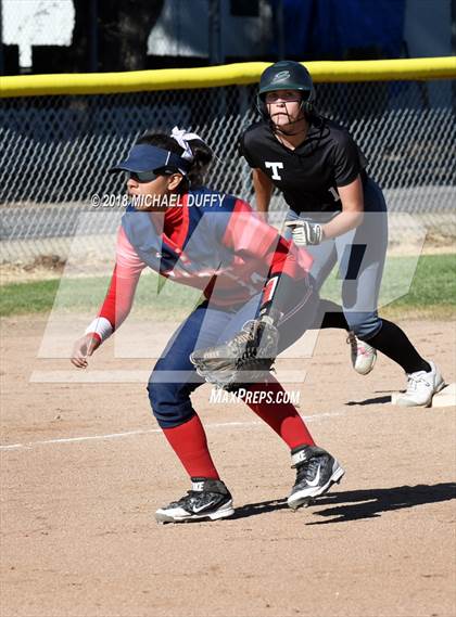 Thumbnail 2 in East Bakersfield @ Tehachapi photogallery.