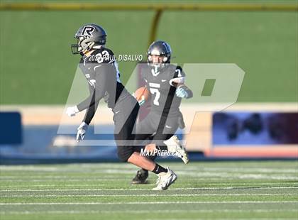 Thumbnail 1 in Durango vs. Roosevelt (CHSAA 3A State Final) photogallery.