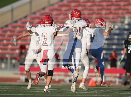 Thumbnail 1 in Durango vs. Roosevelt (CHSAA 3A State Final) photogallery.