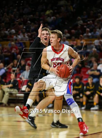 Thumbnail 3 in Gilbert vs. Mountain View (AIA Division 1 Quarterfinal) photogallery.