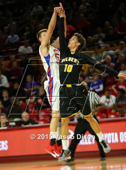 Thumbnail 3 in Gilbert vs. Mountain View (AIA Division 1 Quarterfinal) photogallery.