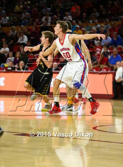 Thumbnail 3 in Gilbert vs. Mountain View (AIA Division 1 Quarterfinal) photogallery.