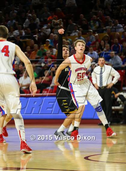 Thumbnail 2 in Gilbert vs. Mountain View (AIA Division 1 Quarterfinal) photogallery.