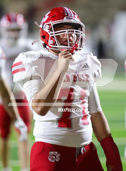 Thumbnail 2 in Glen Rose vs. Seminole (UIL 4A Division II Football Area) photogallery.