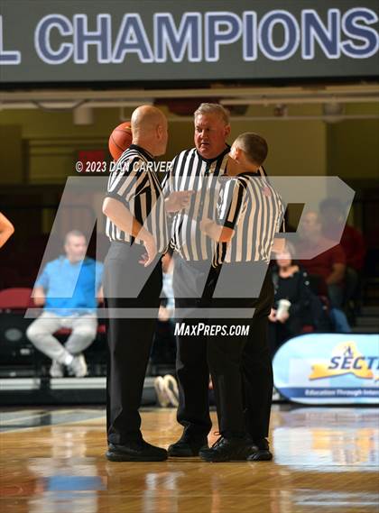 Thumbnail 1 in Tappan Zee vs. Somers (NYSPHSAA Section 1 Class A Final) photogallery.