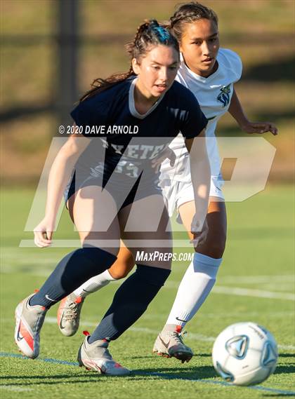 Thumbnail 1 in Exeter vs. Windham (NHIAA Division 1 State FInal) photogallery.