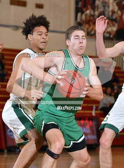 Thumbnail 2 in St. Mary's vs. Garces Memorial (Fr. Barry Christmas Classic) photogallery.