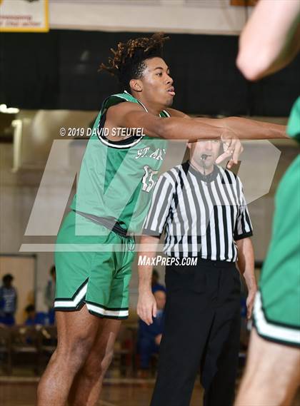 Thumbnail 1 in St. Mary's vs. Garces Memorial (Fr. Barry Christmas Classic) photogallery.