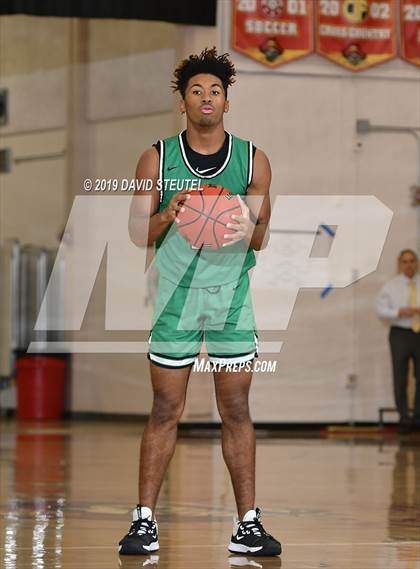 Thumbnail 2 in St. Mary's vs. Garces Memorial (Fr. Barry Christmas Classic) photogallery.