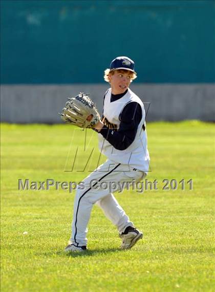 Thumbnail 3 in Emmett vs Middleton (4A District Tournament) photogallery.
