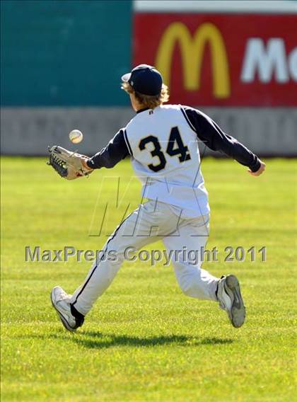 Thumbnail 2 in Emmett vs Middleton (4A District Tournament) photogallery.