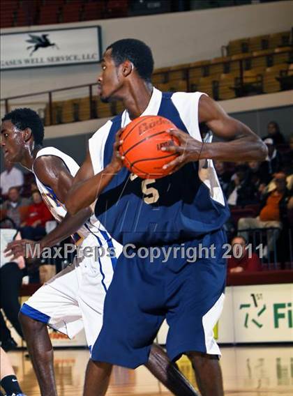 Thumbnail 1 in Zion Academy vs. Dodd City (Fantasy of Lights) photogallery.