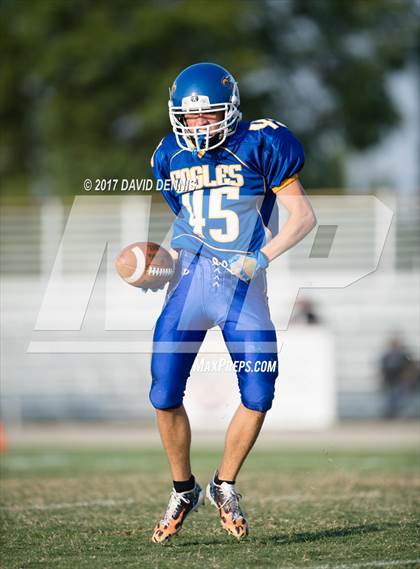 Thumbnail 2 in JV: Bakersfield Christian vs Mission Oak photogallery.