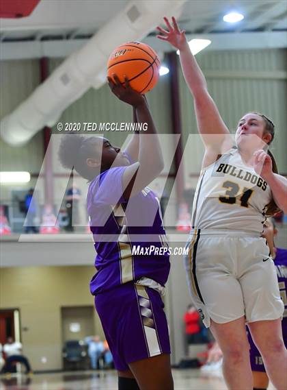 Thumbnail 2 in Quitman vs. England (AAA 2A Regional Playoff) photogallery.