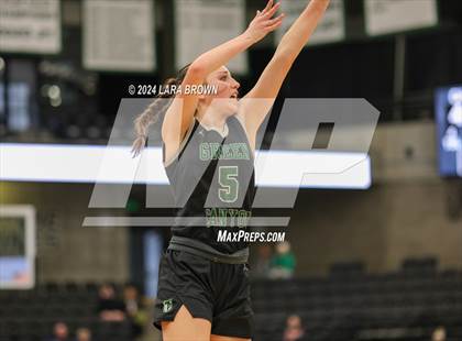 Thumbnail 2 in Green Canyon vs. Cedar (UHSAA 4A Quarterfinal) photogallery.