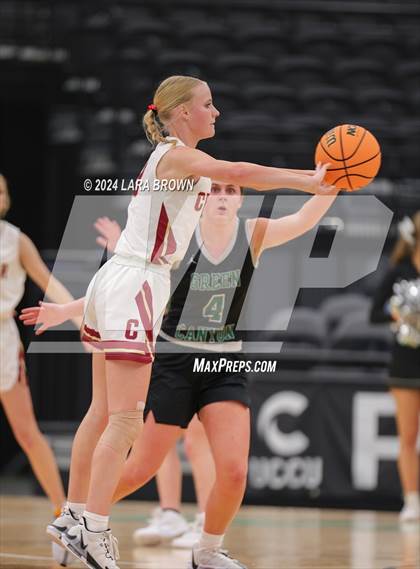 Thumbnail 3 in Green Canyon vs. Cedar (UHSAA 4A Quarterfinal) photogallery.
