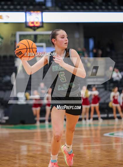 Thumbnail 3 in Green Canyon vs. Cedar (UHSAA 4A Quarterfinal) photogallery.