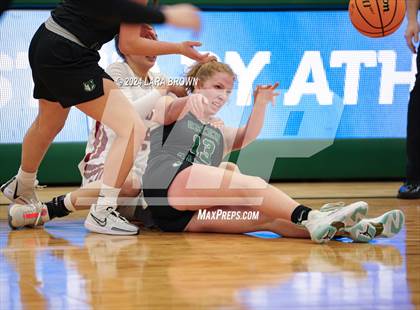 Thumbnail 2 in Green Canyon vs. Cedar (UHSAA 4A Quarterfinal) photogallery.