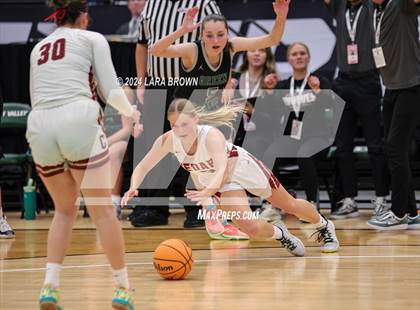 Thumbnail 3 in Green Canyon vs. Cedar (UHSAA 4A Quarterfinal) photogallery.