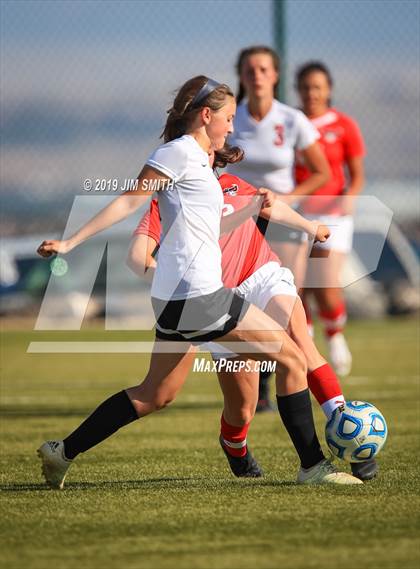 Thumbnail 3 in  Albuquerque Academy vs. Rio Grande (Abq Metro Championships) photogallery.