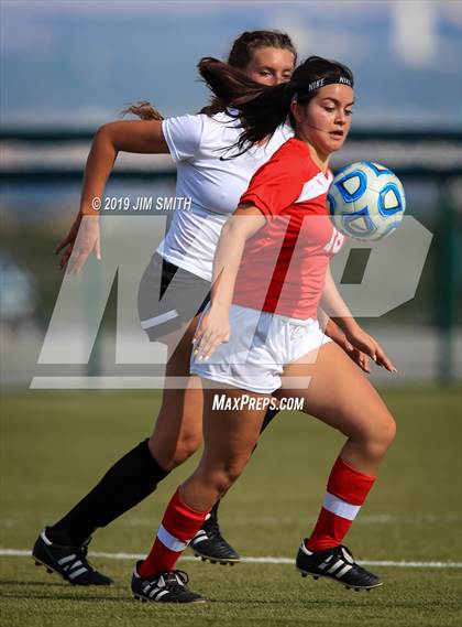Thumbnail 1 in  Albuquerque Academy vs. Rio Grande (Abq Metro Championships) photogallery.