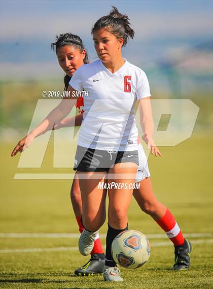 Thumbnail 3 in  Albuquerque Academy vs. Rio Grande (Abq Metro Championships) photogallery.