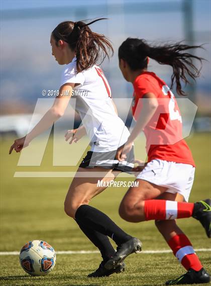 Thumbnail 2 in  Albuquerque Academy vs. Rio Grande (Abq Metro Championships) photogallery.